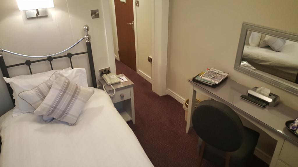 Maesmawr Hall Hotel Caersws Esterno foto